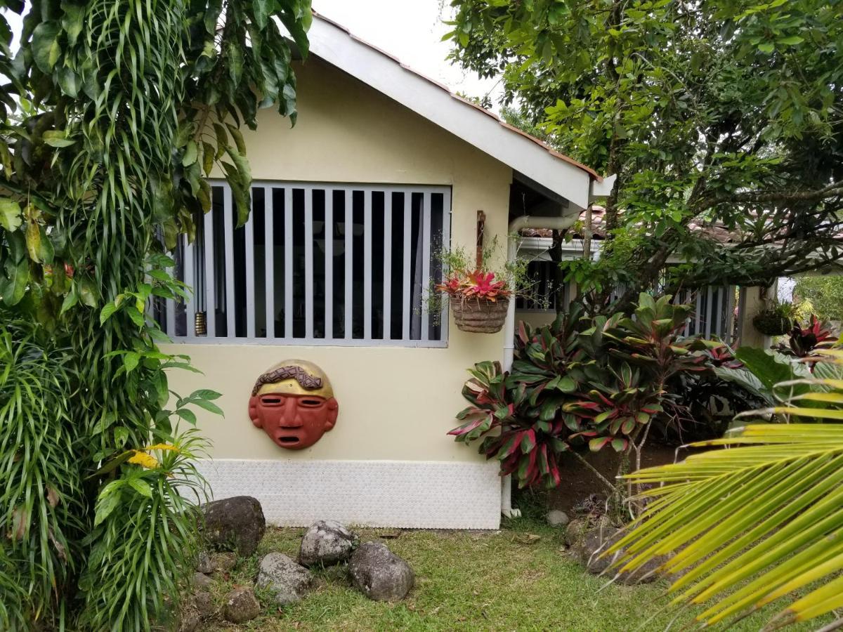 Casa Sophia 3 Listings Apartment 1 Or Apartment 2 Separately Or Apt 1 And 2 Together All With Fo Internet Guápiles Kültér fotó
